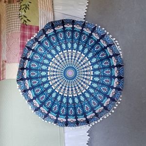 Perfectly large meditation cushion